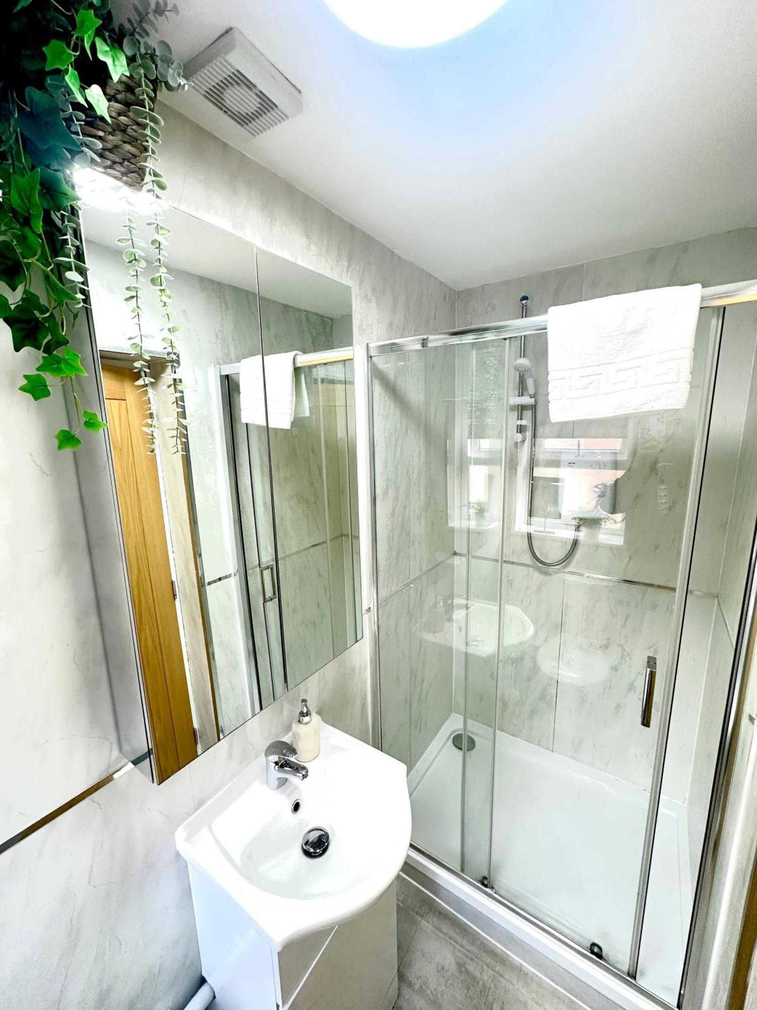 The Green Luxe En-Suite In Stratford Λονδίνο Εξωτερικό φωτογραφία